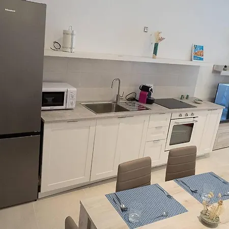 Casa Al Mare A A 100 Metri Dalla 아파트 *